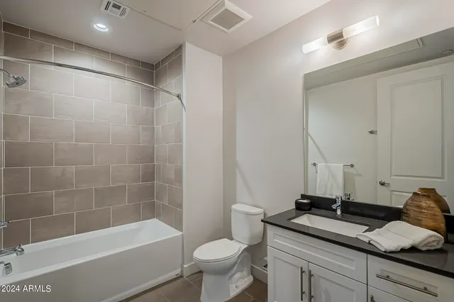 $669,900 | 3131 North Central Avenue, Unit 5012, Phoenix, AZ 85012