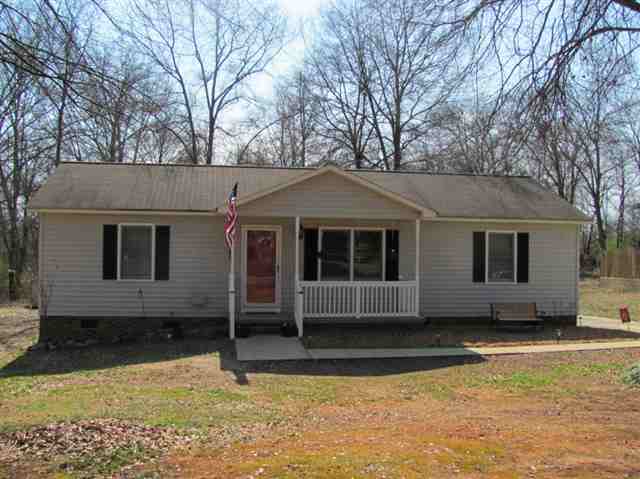 518 Fairmont Road Anderson, SC 29621 - Photo 1 of 11