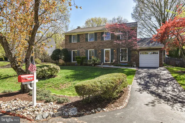 $1,125,000 | 11613 Bedfordshire Avenue, Potomac, MD 20854