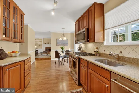 $1,125,000 | 11613 Bedfordshire Avenue, Potomac, MD 20854