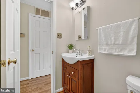 $1,125,000 | 11613 Bedfordshire Avenue, Potomac, MD 20854