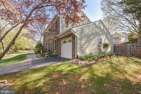 $1,125,000 | 11613 Bedfordshire Avenue, Potomac, MD 20854