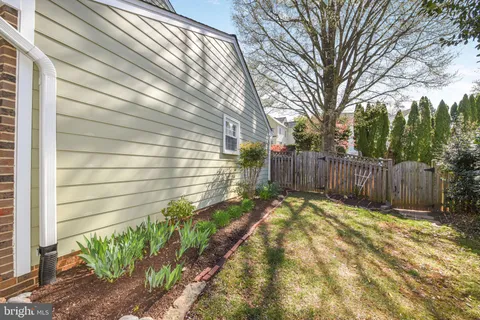 $1,125,000 | 11613 Bedfordshire Avenue, Potomac, MD 20854