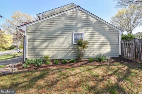 $1,125,000 | 11613 Bedfordshire Avenue, Potomac, MD 20854