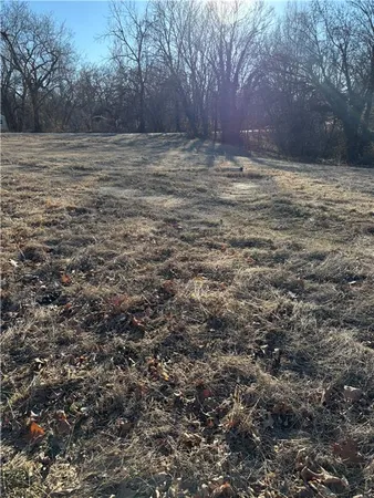 $12,000 | 200 South Jackson Street, El Dorado Springs, MO 64744