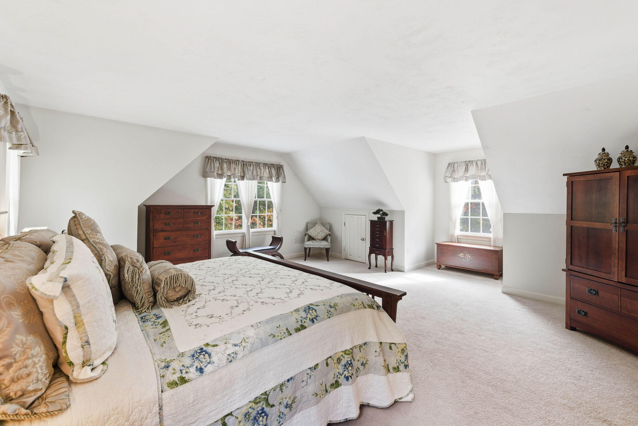 16 Cedar Street Mashpee, MA 02649 - Photo 8 of 55 16 Cedar St, Mashpee. ETSells (4)