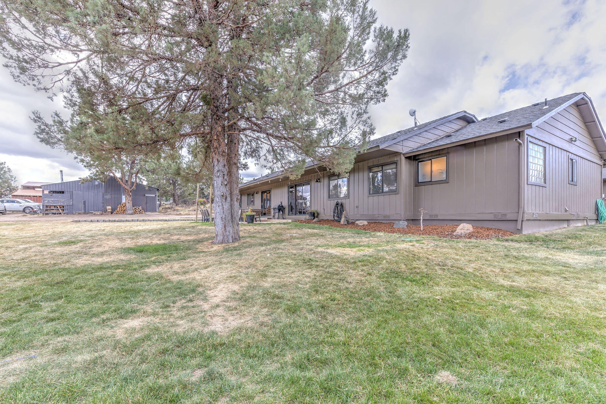 61070 Gosney Road Bend, OR 97702 - Photo 32 of 43 090A5122_3_4_5_6
