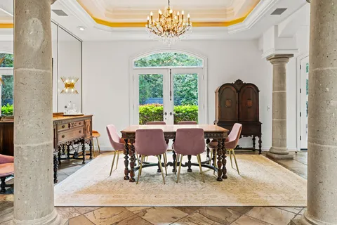 $2,950,000 | 64 Saddlebrook Lane, Houston, TX 77024