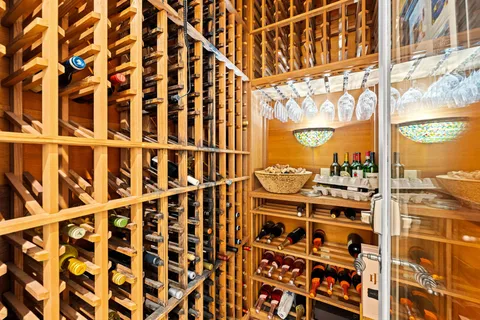 $2,950,000 | 64 Saddlebrook Lane, Houston, TX 77024