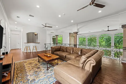 $2,950,000 | 64 Saddlebrook Lane, Houston, TX 77024