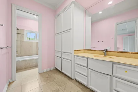 $2,950,000 | 64 Saddlebrook Lane, Houston, TX 77024