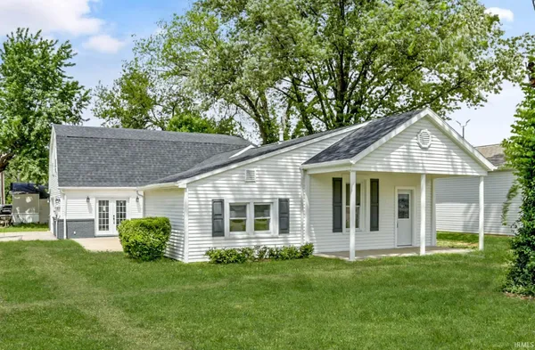 $219,000 | 615 Washington Street, Rockport, IN 47635