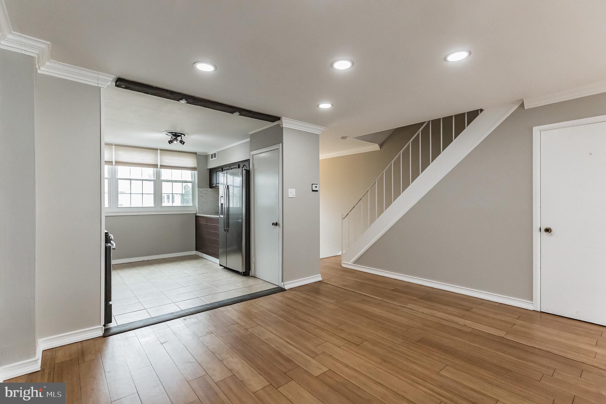 4103 Farmdale Road Philadelphia, PA 19154 - Photo 2 of 15 Gallery Image 2