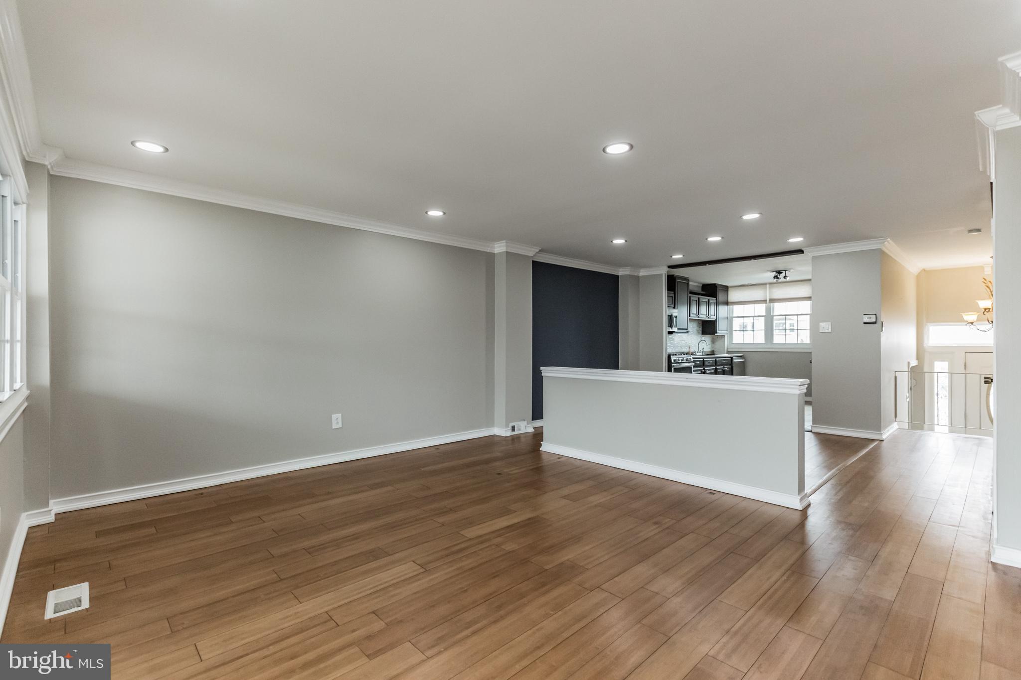 4103 Farmdale Road Philadelphia, PA 19154 - Photo 3 of 15 Gallery Image 3