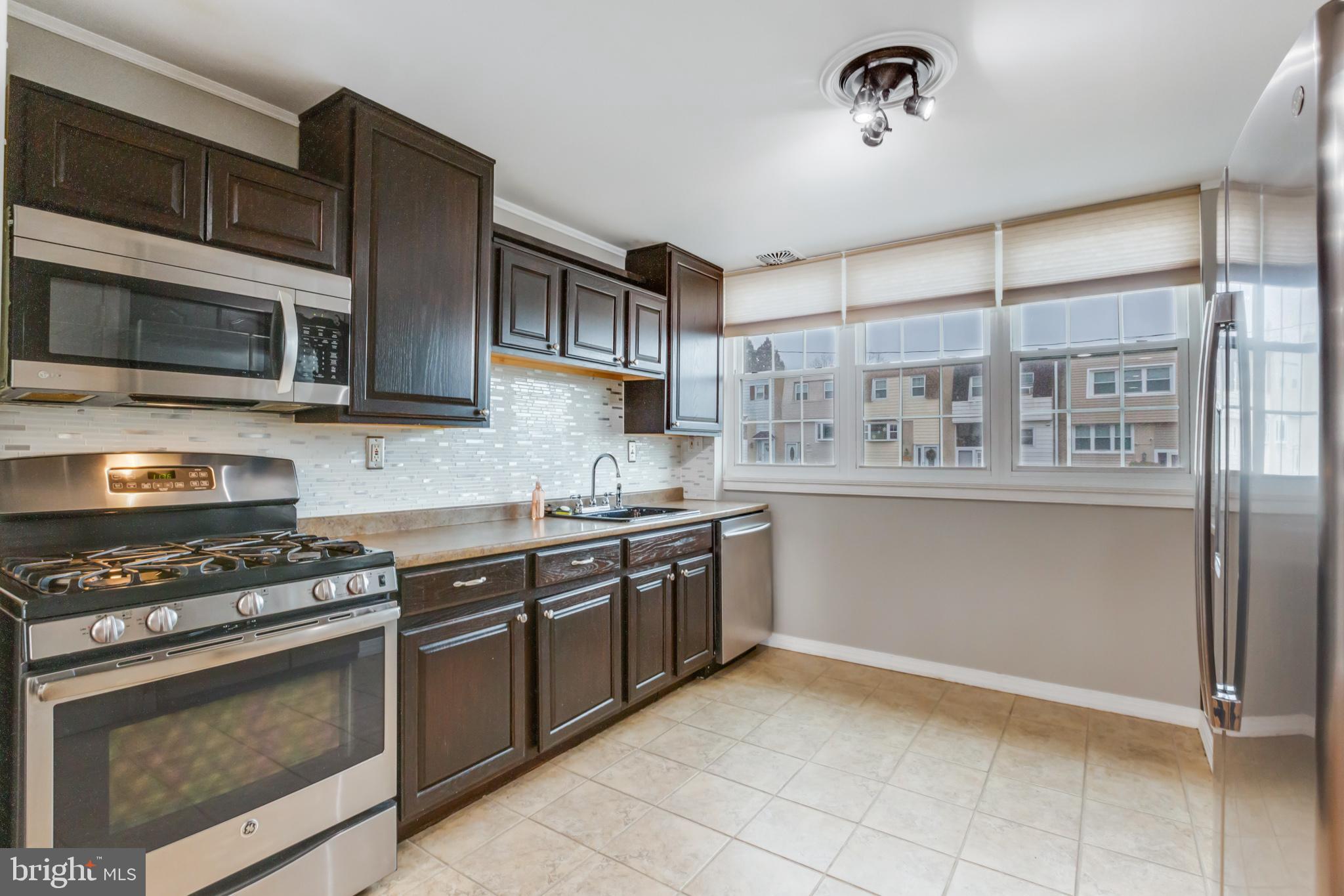 4103 Farmdale Road Philadelphia, PA 19154 - Photo 5 of 15 Gallery Image 5