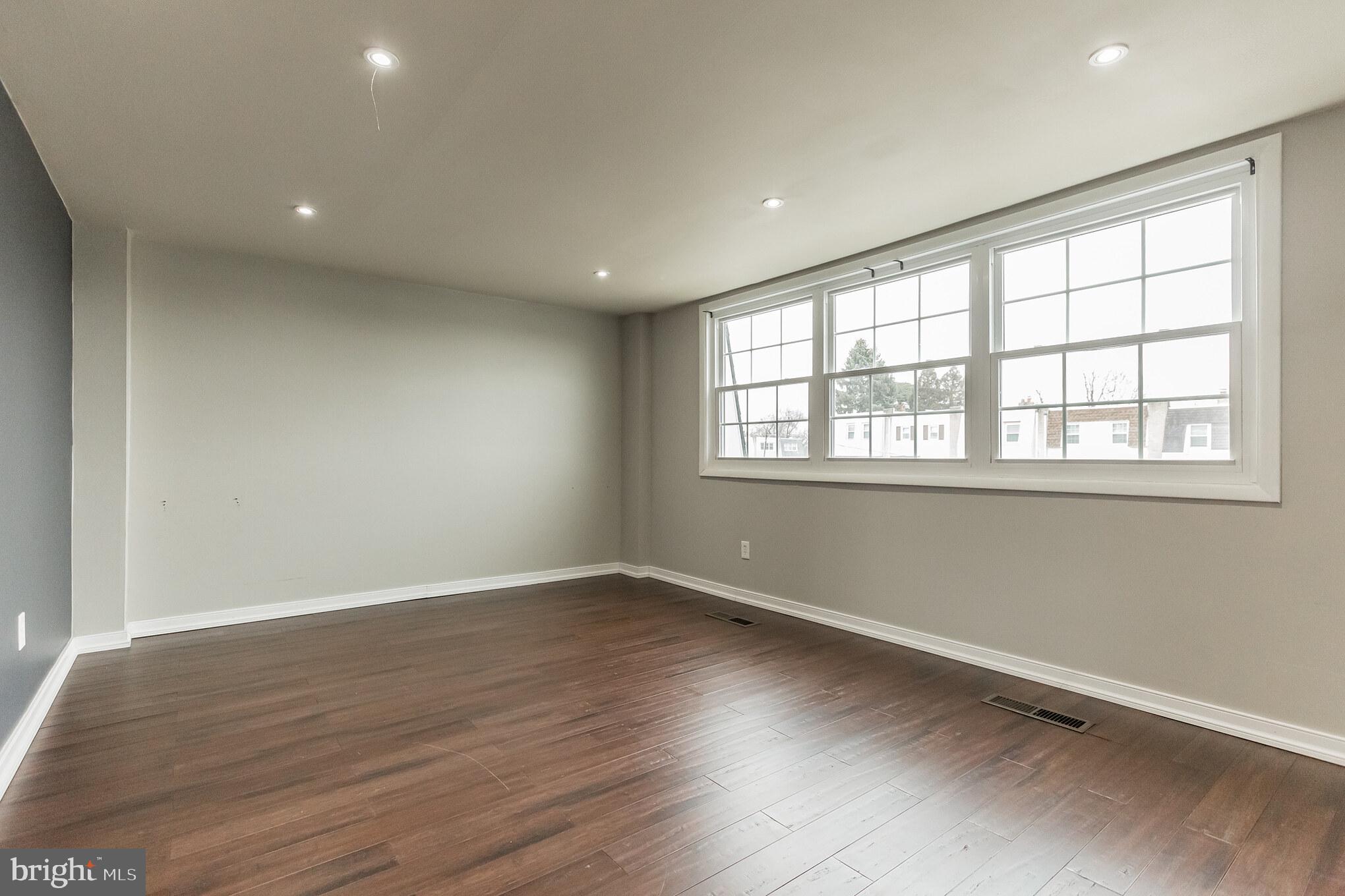 4103 Farmdale Road Philadelphia, PA 19154 - Photo 8 of 15 Gallery Image 8