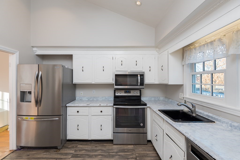 8 Gleason Road Woburn, MA 01801 - Photo 11 of 27 Gallery Image 11