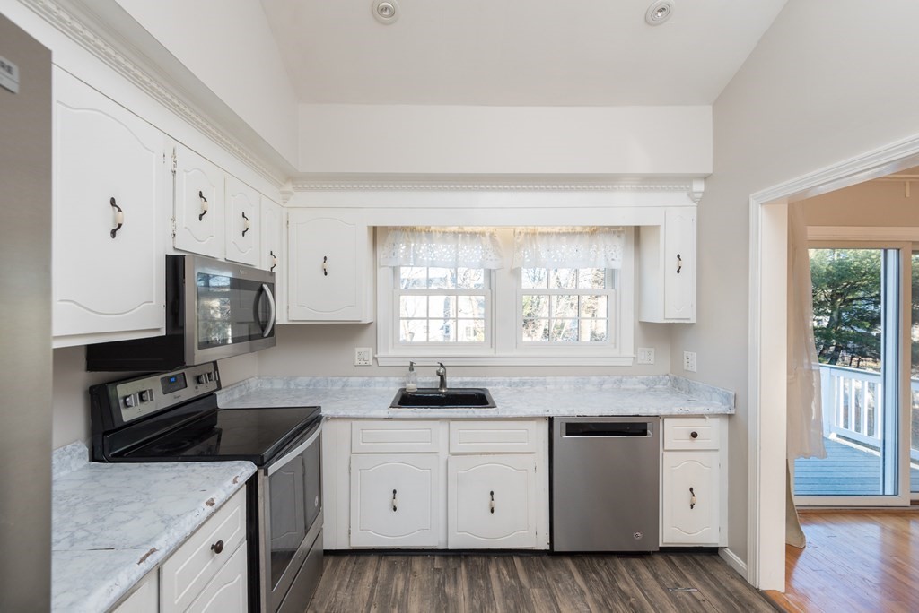 8 Gleason Road Woburn, MA 01801 - Photo 12 of 27 Gallery Image 12