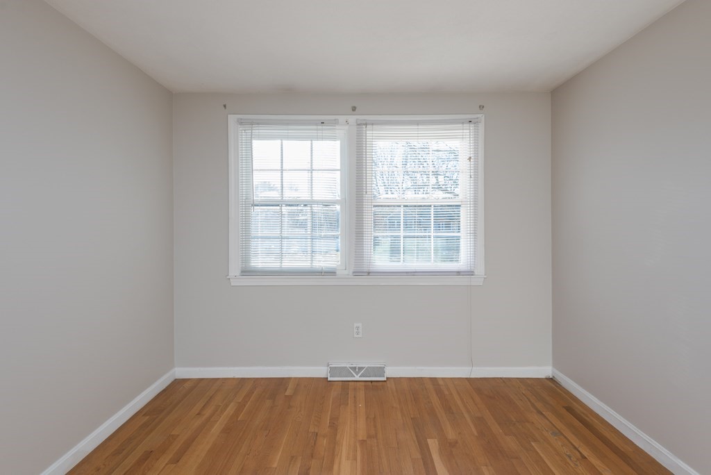 8 Gleason Road Woburn, MA 01801 - Photo 13 of 27 Gallery Image 13