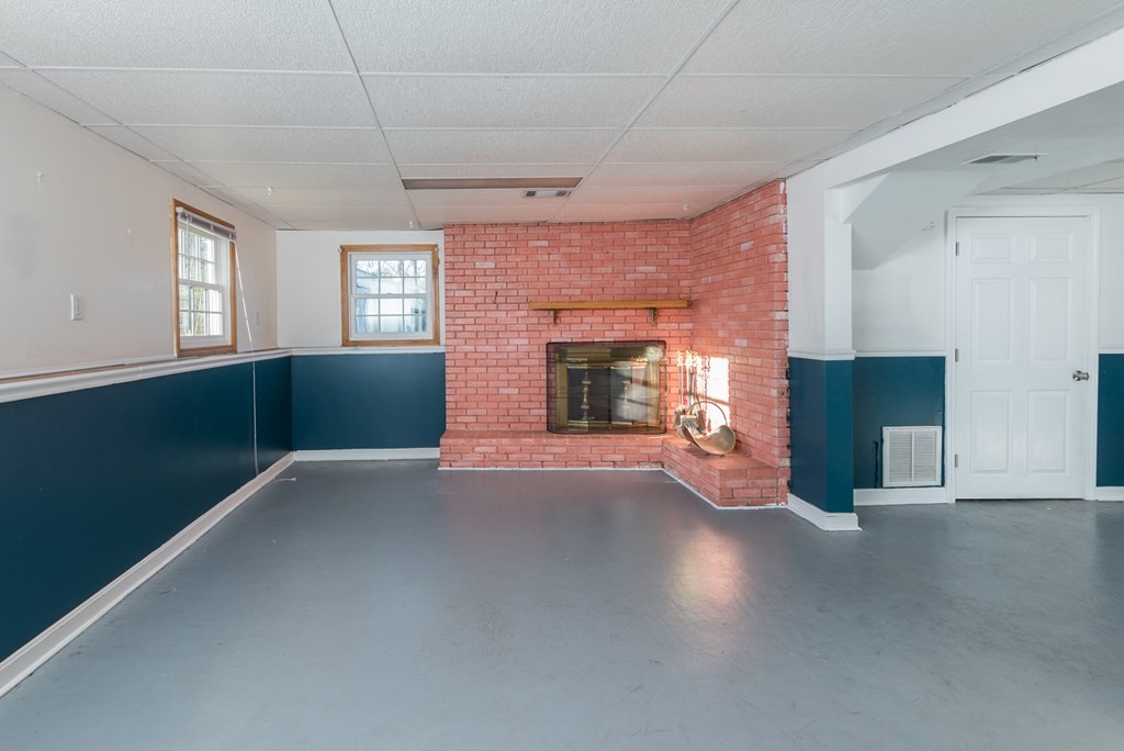 8 Gleason Road Woburn, MA 01801 - Photo 18 of 27 Gallery Image 18