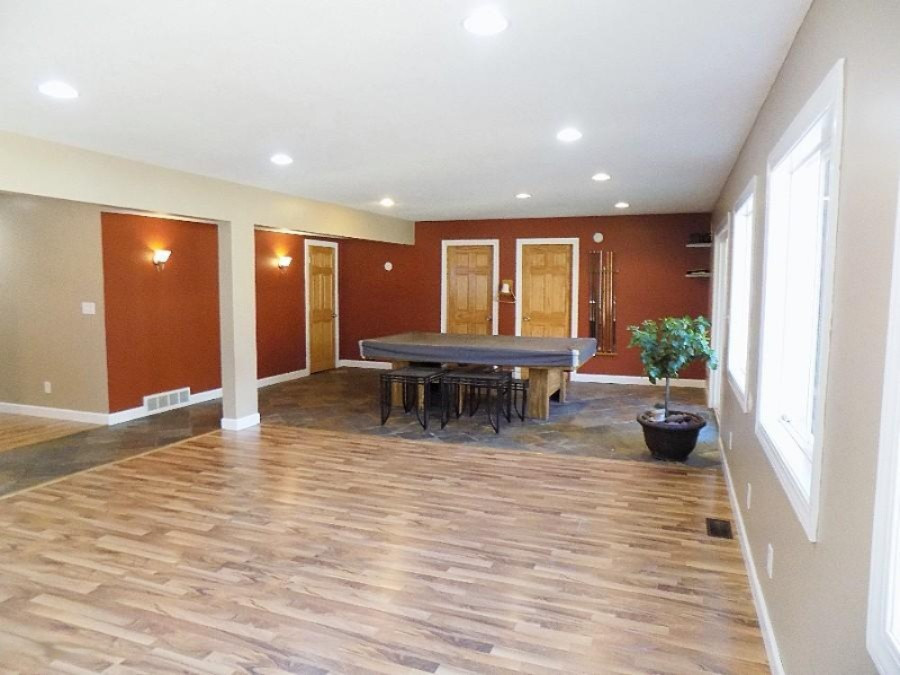 12615 State Road Nunica, MI 49448 - Photo 8 of 38 living rm 1