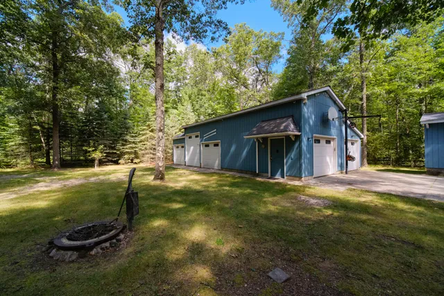 $165,000 | 18570 Caberfae Highway, Wellston, MI 49689