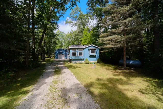 $165,000 | 18570 Caberfae Highway, Wellston, MI 49689