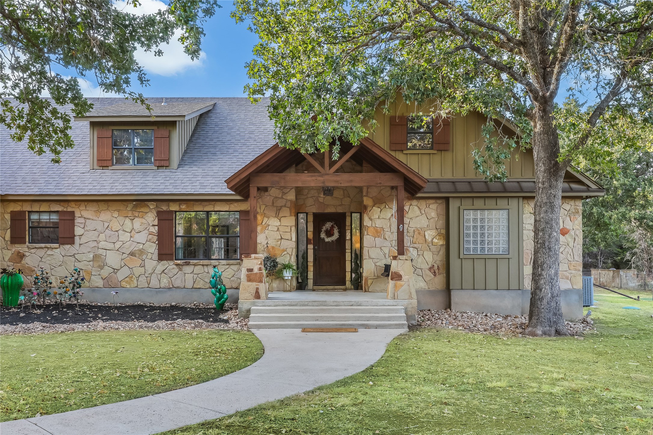 116 Apache Trail Georgetown, TX 78633 - Photo 3 of 40 Gallery Image 3