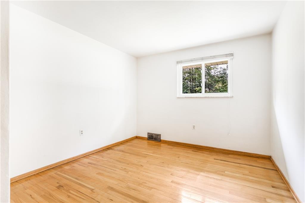 698 Anderson Hozak Road Clinton, PA 15026 - Photo 14 of 25