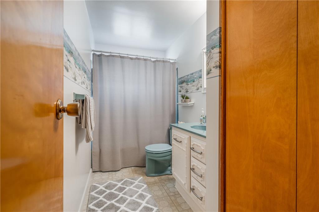698 Anderson Hozak Road Clinton, PA 15026 - Photo 16 of 25