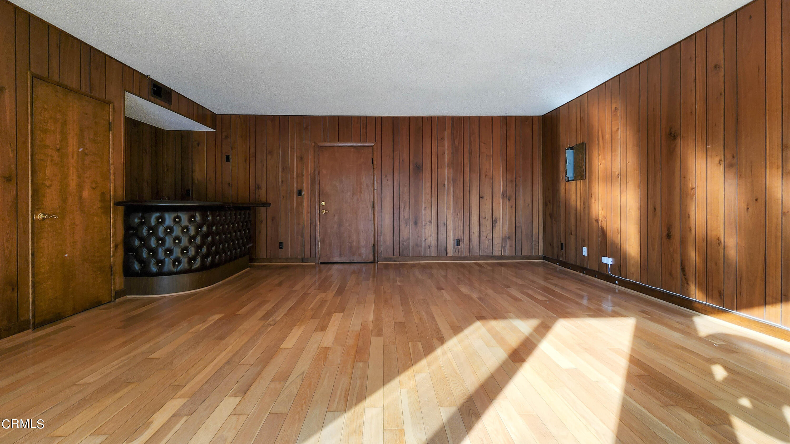 1980 Crestshire Drive Glendale, CA 91208 - Photo 15 of 27 a view of entryway with wooden floor
