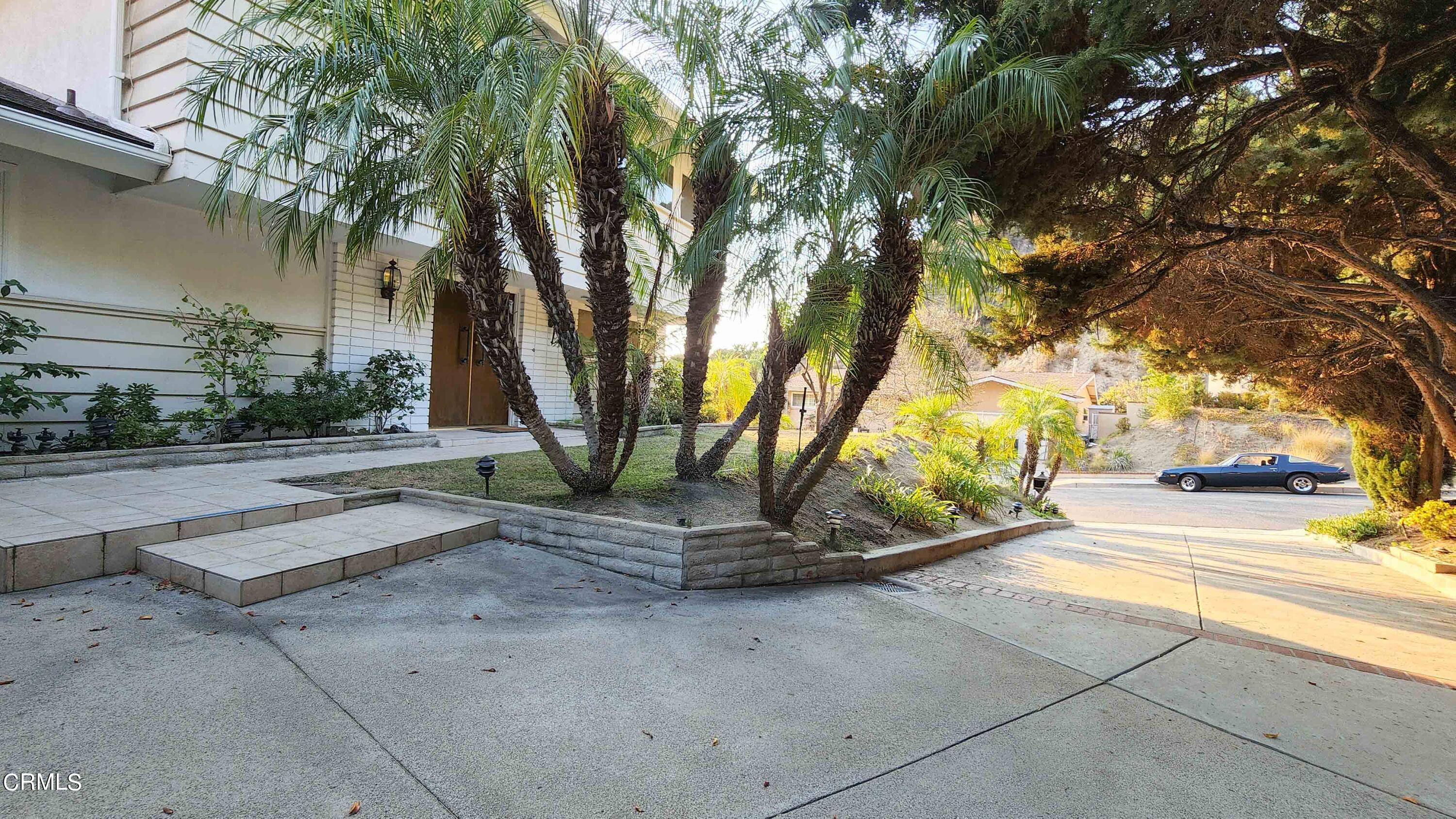 1980 Crestshire Drive Glendale, CA 91208 - Photo 2 of 27 a view of backyard with swimming pool