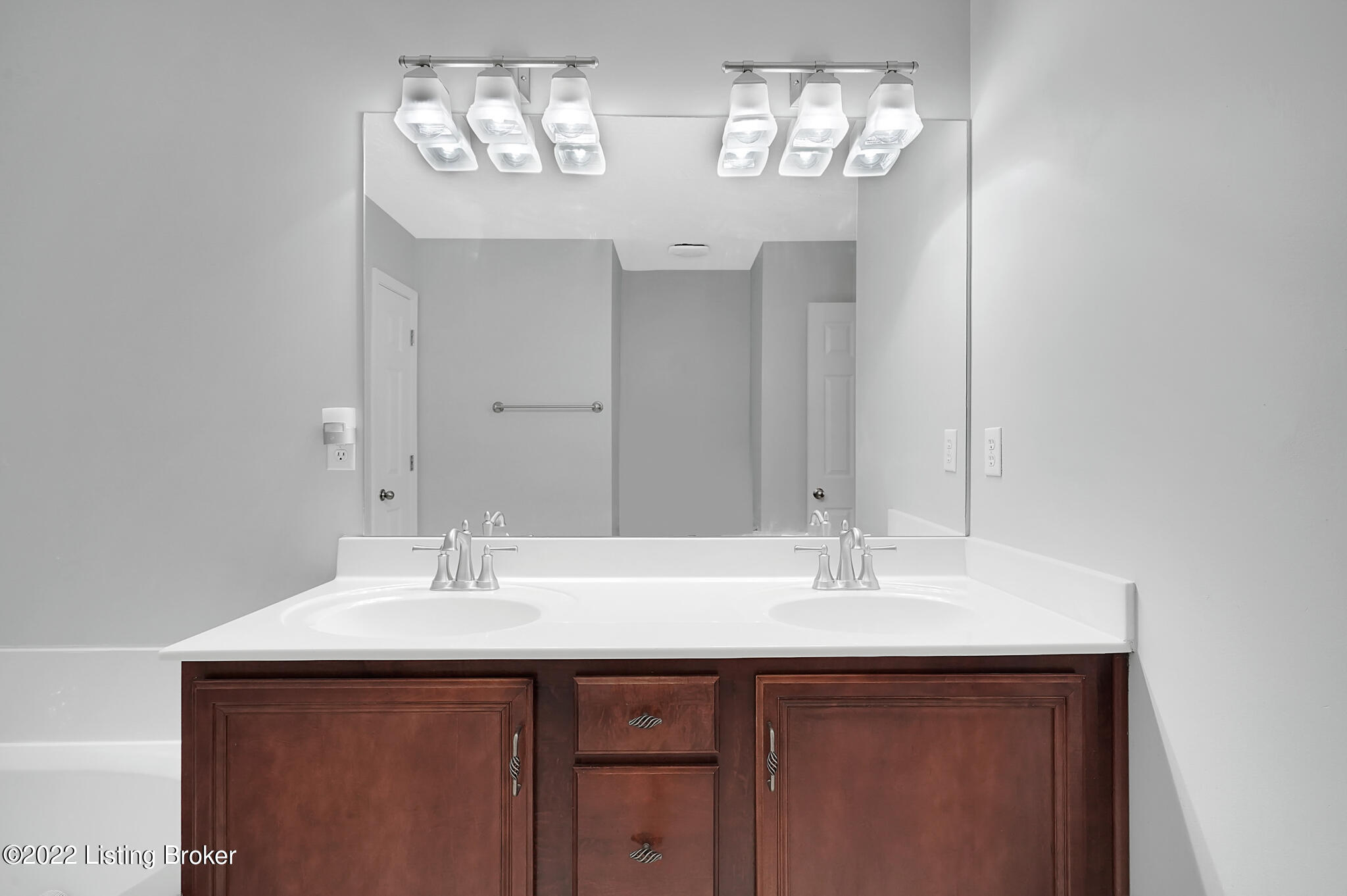 4805 Napa Ridge Way Louisville, KY 40299 - Photo 33 of 50 33 DSC02519