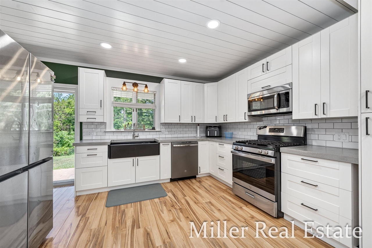 1294 Hammond Road Hastings, MI 49058 - Photo 13 of 47