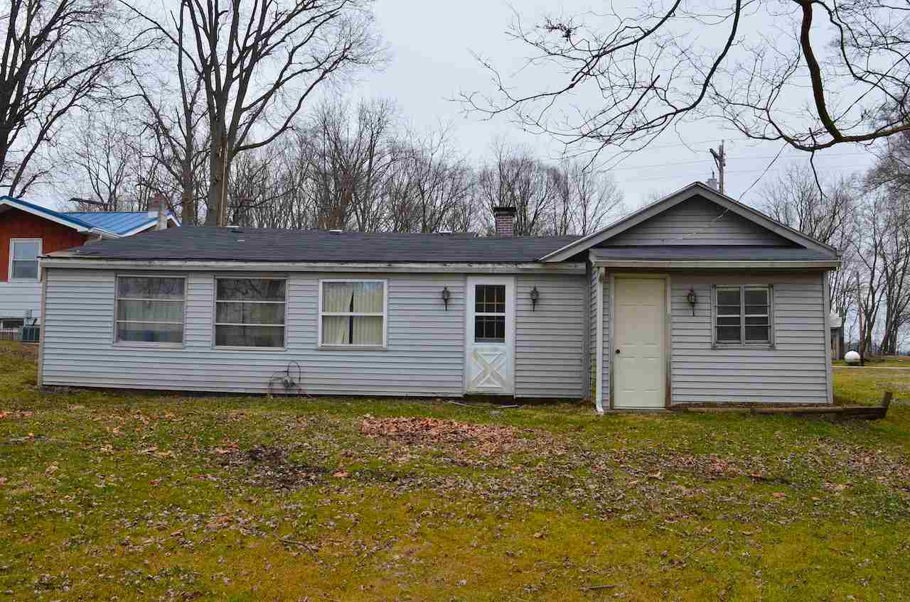 12815 North Shore Road Fort Wayne, IN 46818 - Photo 2 of 14