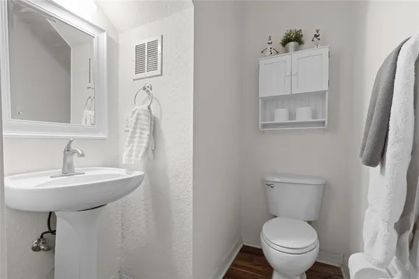 $379,000 | 3452 Primrose Way, Palm Harbor, FL 34683