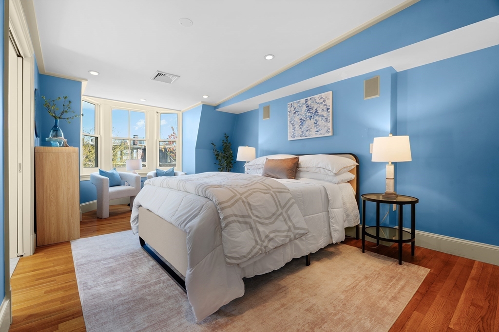 28 Rutland Square, Unit 3 Boston, MA 02118 - Photo 17 of 34 Gallery Image 17