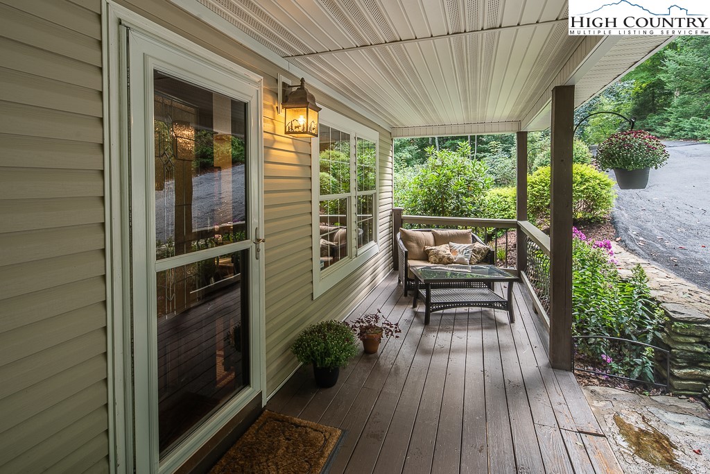 284 Pilgrims Way Boone, NC 28607 - Photo 5 of 39 Gallery Image 5