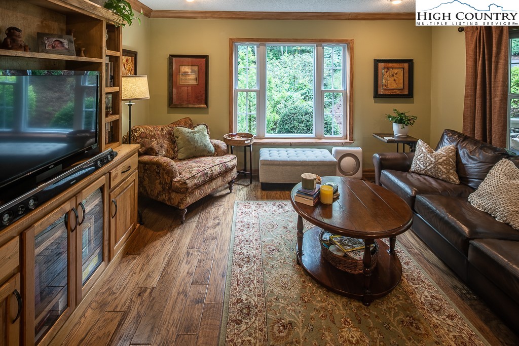 284 Pilgrims Way Boone, NC 28607 - Photo 7 of 39 Gallery Image 7