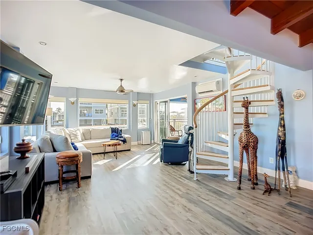 $1,399,000 | 447 Palermo Circle, Fort Myers Beach, FL 33931