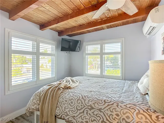 $1,399,000 | 447 Palermo Circle, Fort Myers Beach, FL 33931