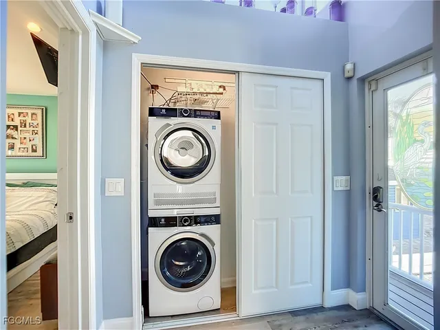 $1,399,000 | 447 Palermo Circle, Fort Myers Beach, FL 33931