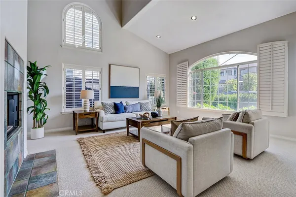 $3,499,000 | 2101 Lynngrove Drive, Manhattan Beach, CA 90266