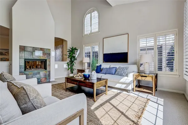 $3,499,000 | 2101 Lynngrove Drive, Manhattan Beach, CA 90266