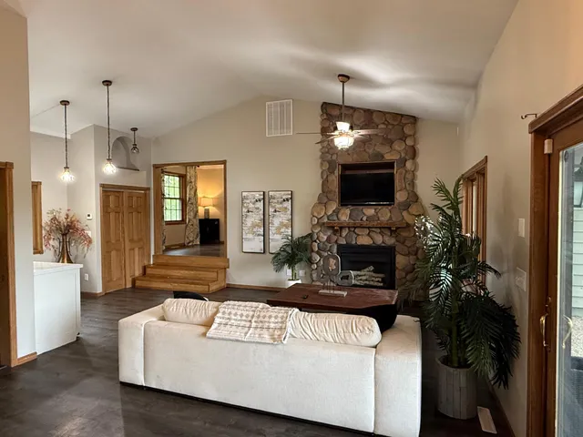 $599,900 | 50429 245th Avenue, Staples, MN 56479