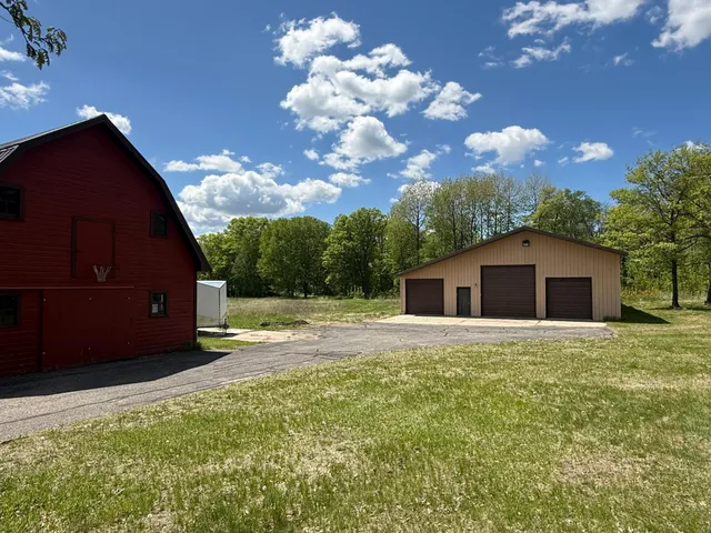 $599,900 | 50429 245th Avenue, Staples, MN 56479