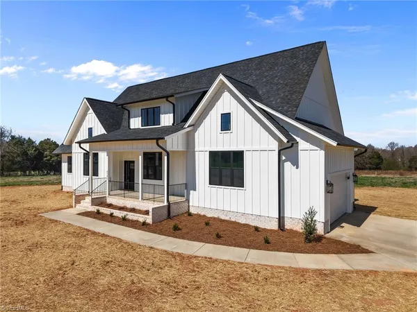 $689,900 | 6205 Phillippi Road, Julian, NC 27283