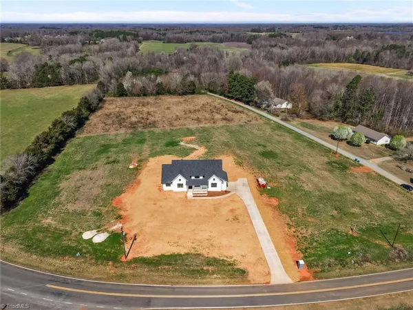 $689,900 | 6205 Phillippi Road, Julian, NC 27283