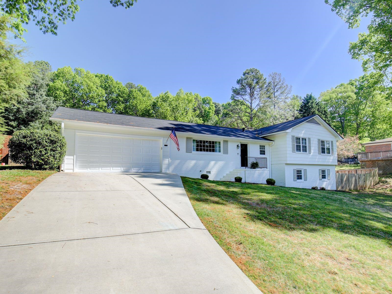 908 Temple Street Raleigh, NC 27609 - Photo 2 of 44 Photo 2