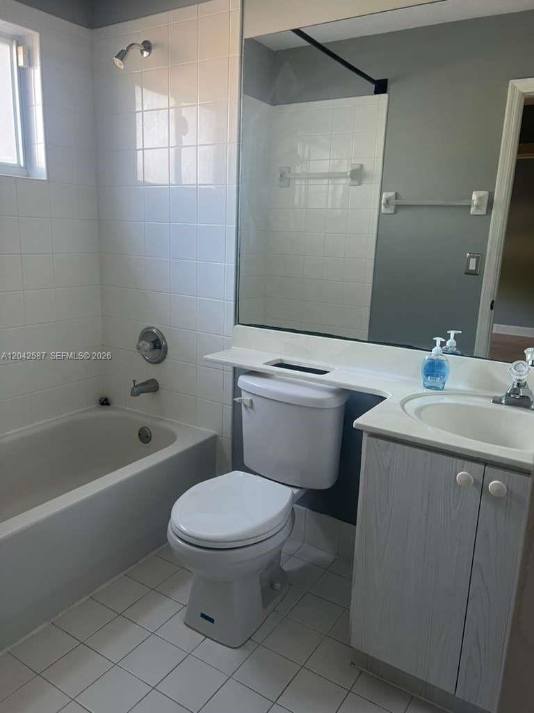 2825 Southwest 127th Way Miramar, FL 33027 - Photo 14 of 18
